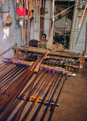 Silk loom, Kanchipuram, Tamil Nadu, South India, 1978 (photo)