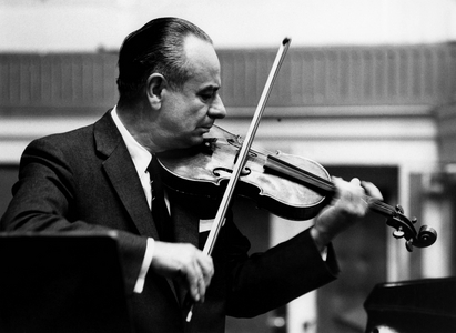 Zino Francescatti, violin, 1960 (photo)