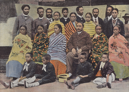 Rainandriamampandry, Premier Ministre De L'Interieur, Et Sa Famille (colour photo)