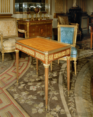Writing table …