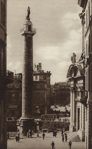Roma: La colonna di Trajano (b/w photo)