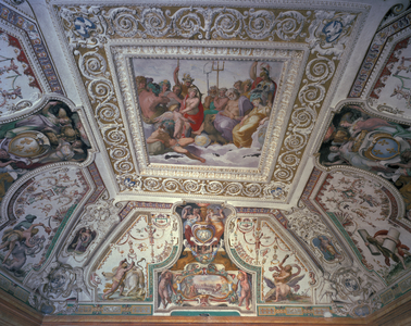 Ceiling in the Hall of Hercules, Villa d'Este, Tivoli (photo)