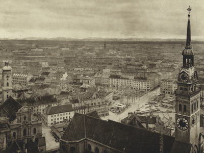 Munchen / Munich: Munchen mit Gebirge (b/w photo)