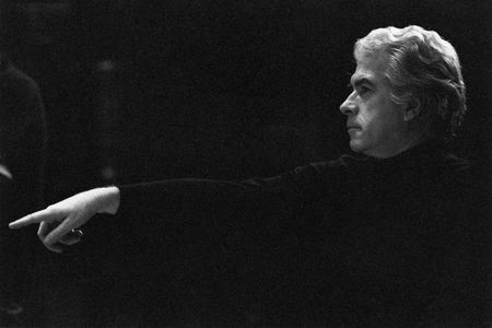Giorgio Strehler directing rehearsals for Mozart's Marriage of Figaro at the Paris opera Palais Garnier ..., 1973 (photo)