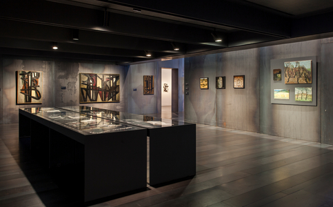 Interior view: early paintings room, Musée Soulages, Rodez (photo)