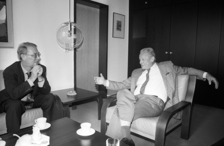 Willy Brandt (R, Germany SPD) talking to Bonn..., 1991 (photo)