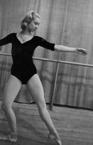 Demi-plié / Tendu à la seconde - ballet class at Bolshoi Theatre, Moscow, 1970s (b/w photo)