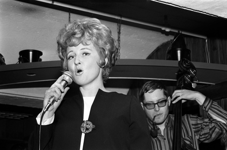 Oslo December 1968 Jazz singer Karin Krog on stage …, 1968 (photo)