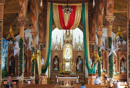 Interior of Nuestra Senora del Carmen Church, Guatape, Colombia (photo)