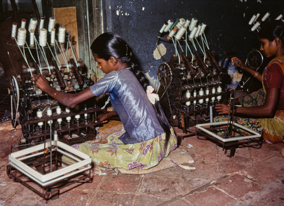 Women working in village, Tamil Nadu, South India (photo)