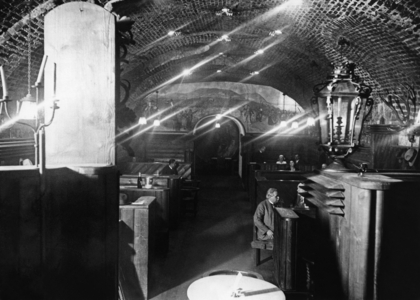 The basement restaurant "Hofkeller" in Vienna (b/w photo)