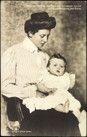 Ak Duchess Victoria Adelheid and Princess Sybille of Saxony Coburg Gotha (b/w photo)