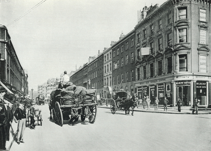Finsbury Pavement, looking towards Finsbury Square (b/w photo)
