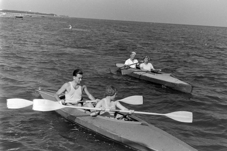 Vacation at the Baltic Sea, Germany 1930s (b/w photo)