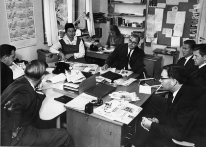 Oslo, 1964-06: NRK Dagsrevyen - Editors. At 09 ..., 1964 (photo)