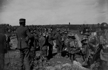 Prisoners of War, 1916 (b/w photo)