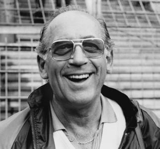 Alemannia Aachen - Hamburger SV 26.07.1985. Coach Max Merkel as a spectator. (photo)