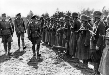 WW2 - Eastern Front - Eastern Troops 1943 (photo)