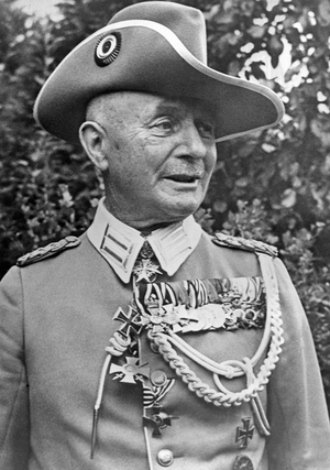 Paul von Lettow-Vorbeck (b/w photo)