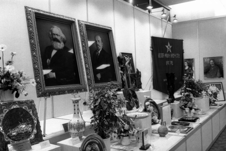 Paintings by Karl Marx and Friedrich Engels during an exhibition on the occasion of the 11th Party Congress..., 1986 (photo)