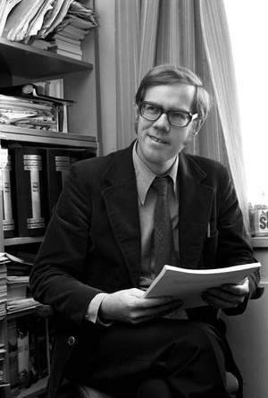 Oslo 197404. NRK Foreign Affairs, Henry Notaker. He was the program director with Per Frydenberg, Ole …, 1974 (photo)