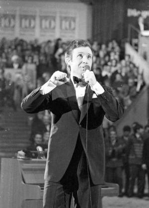 Peter Alexander at Circus Krone, 1969 (b/w photo)