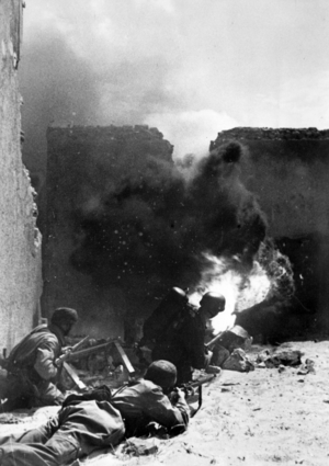 II. WK, Paratrooper 1942 (photo)