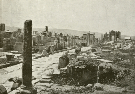 Timgat, Les Ruines (b/w photo)