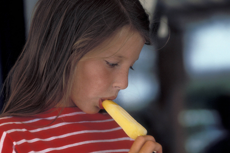 Giulia Siegel (daughter of music producer Ralph Siegel) licking an ice cream ..., 1983 (photo)
