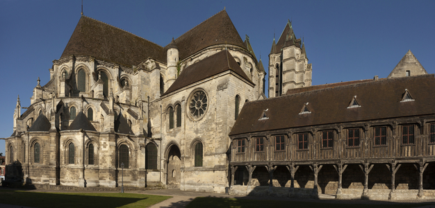 View of the cathedral and chapter library, Noyon, Nord-Pas-de-Calais-Picardie, Oise, France (photo)
