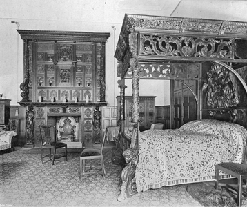 The Oak Badroom (b/w photo)