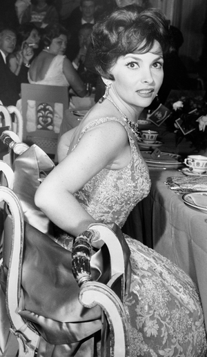 Gina Lollobrigida, 1960 (b/w photo)