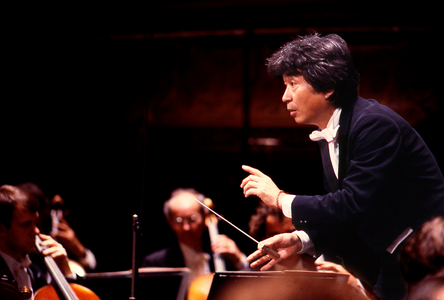 Seiji Ozawa - Japanese conductor born in 1935 - French National Orchestra -Paris 1987