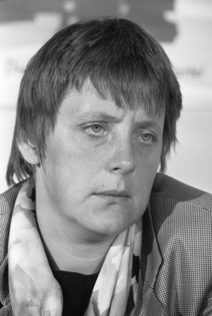 Angela Merkel at CDU press conference on Europe Day in Bonn, 1992 (photo)