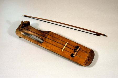 Tagelharpa - Swedish stringed