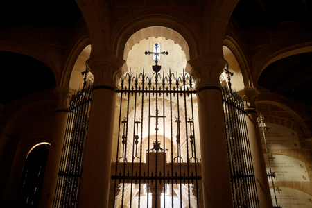 Ribelles. The family chapel. Interior. The ambulatory. The fence. Ironwork. Modernism/eclecticism.