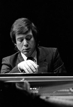 Dimitri Alexeev in 1990 (b/w photo)