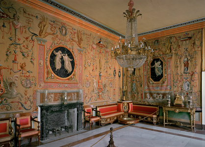 The Pompeiian Room in the Bourbon wings of the  Escorial, Spain (photo)