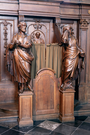 Paris Church, Onze-Lieve-Vrouw-Lombeek, Roosdaal, Belgium, Confessional. 18th century. (photo)