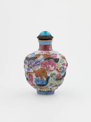 Snuff bottle with lid (porcelain)