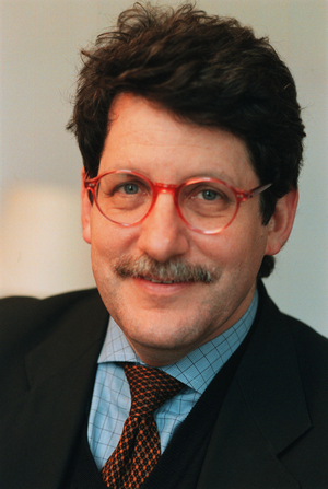 Dr. Gary Smith, 1998 (photo)