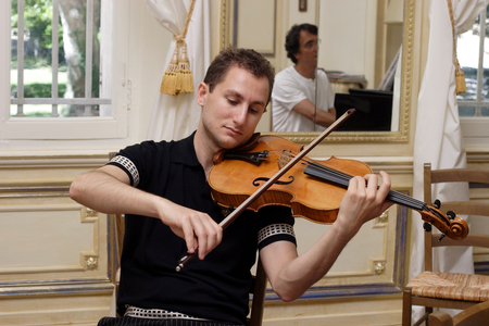 Antoine Tamestit playing in 2007, Festival de Salon de Provence, France. French violist b. 1979