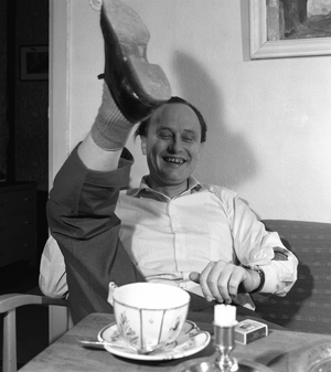 Bærum 195712. Author André Bjerke in his home in Eiksmarka, just outside Oslo ..., 1957 (photo)
