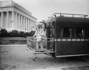 Chief Two Moon on the Back of a Bus Near the Lincoln Memorial 1925 (photo)