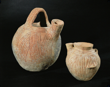 Two decorated jars. Pottery (pottery)