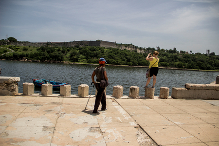 Passing Havana (off).  2016 (photograph)