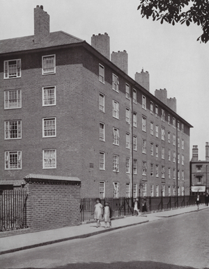 Flats, 1930s: London, Kinnington, London County Council (b/w photo)