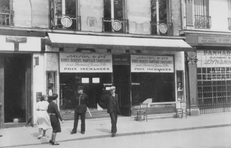 Police guard Jewish stores in Paris, 1940 (b/w photo)