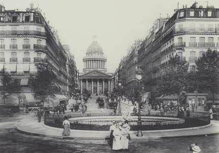 Paris, Le Pantheon et la Rue Soufflot (b/w photo)