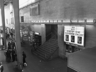 The Aki Cinema at the Hauptbahnhof in Munich, 1990 (photo)